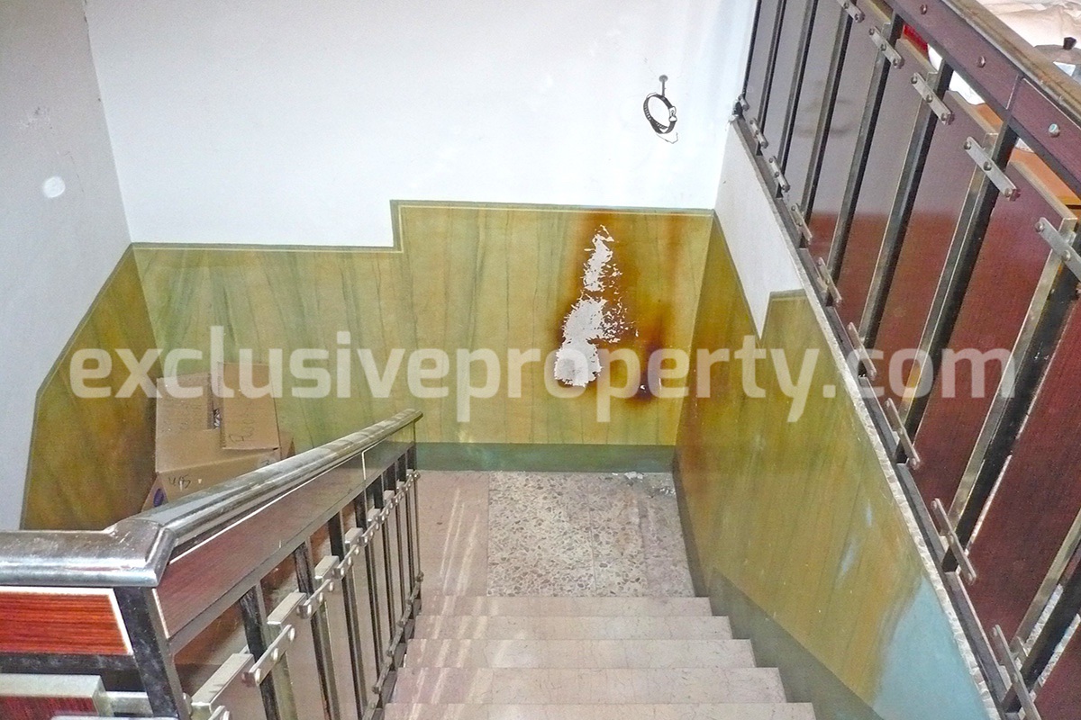 Large village house with garage for sale in the Province of Chieti 25