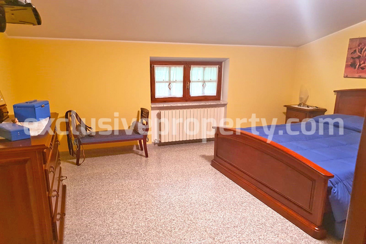 Completely independent house with garden and fenced for sale in the Abruzzo
