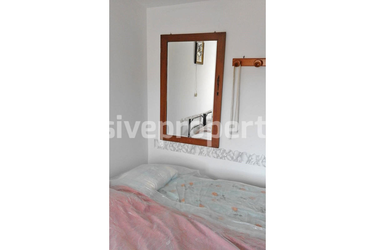 Ancient house with two bedrooms for sale in Abruzzo 8