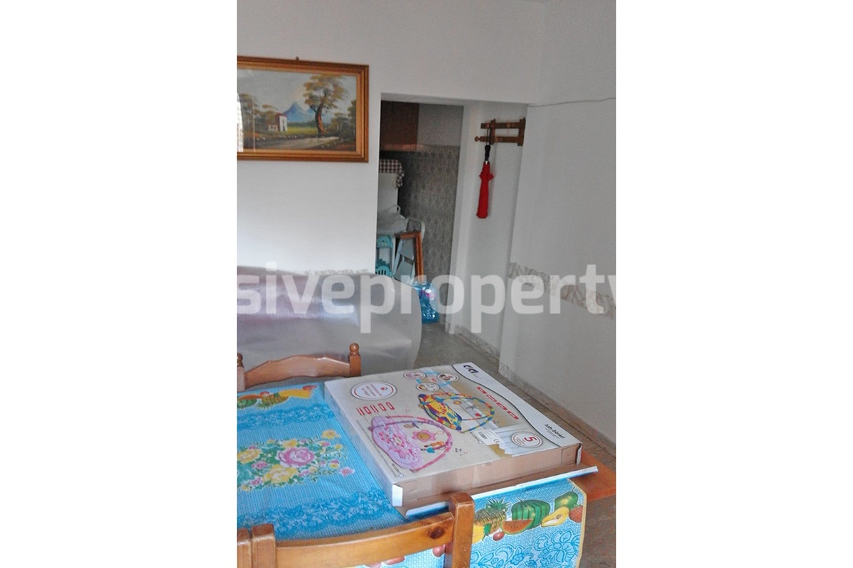 Ancient house with two bedrooms for sale in Abruzzo 3