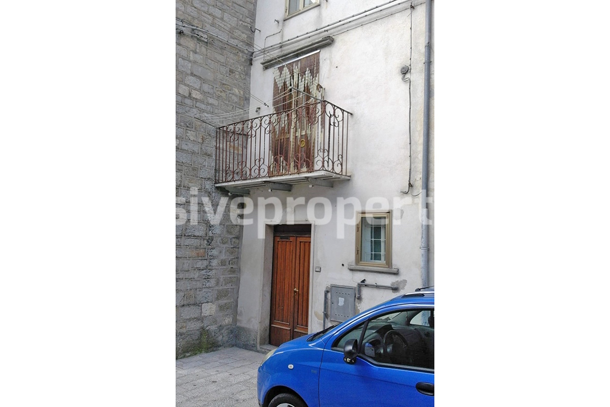 Ancient house with two bedrooms for sale in Abruzzo