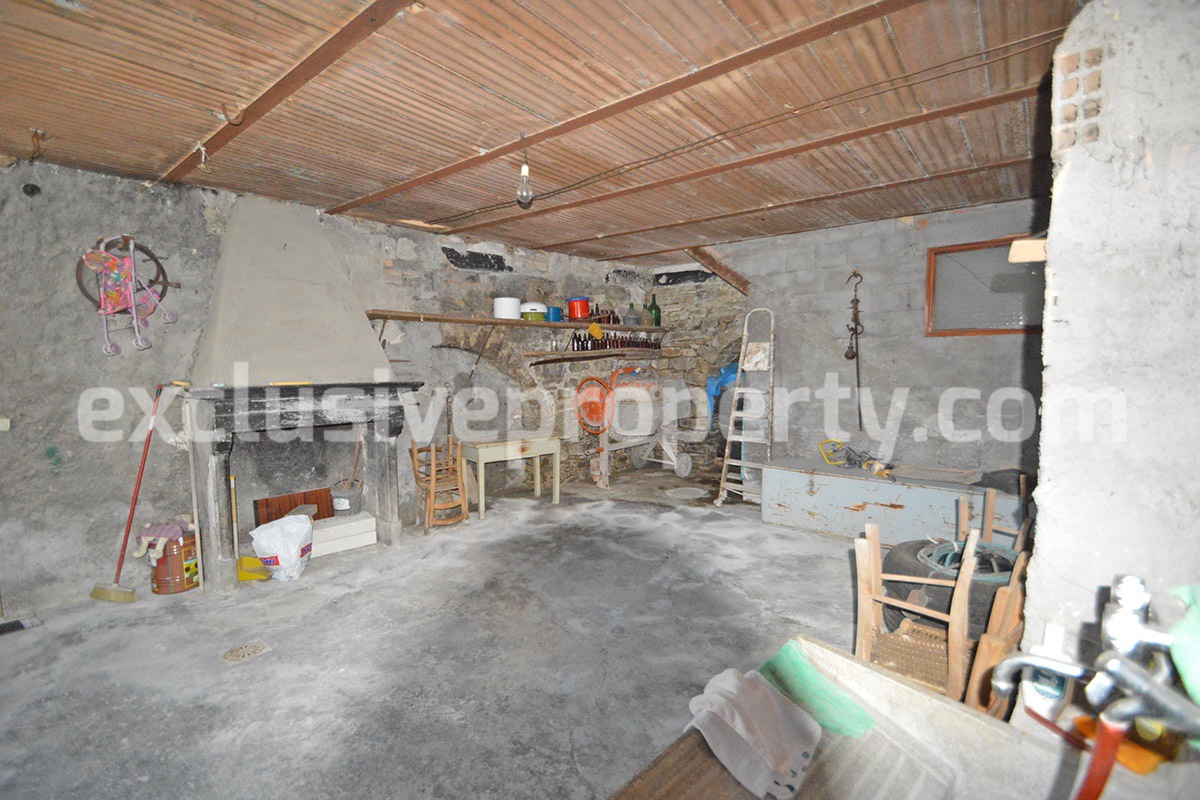 House with garage for sale in the mountains - Abruzzo - Castiglione Messer Marino