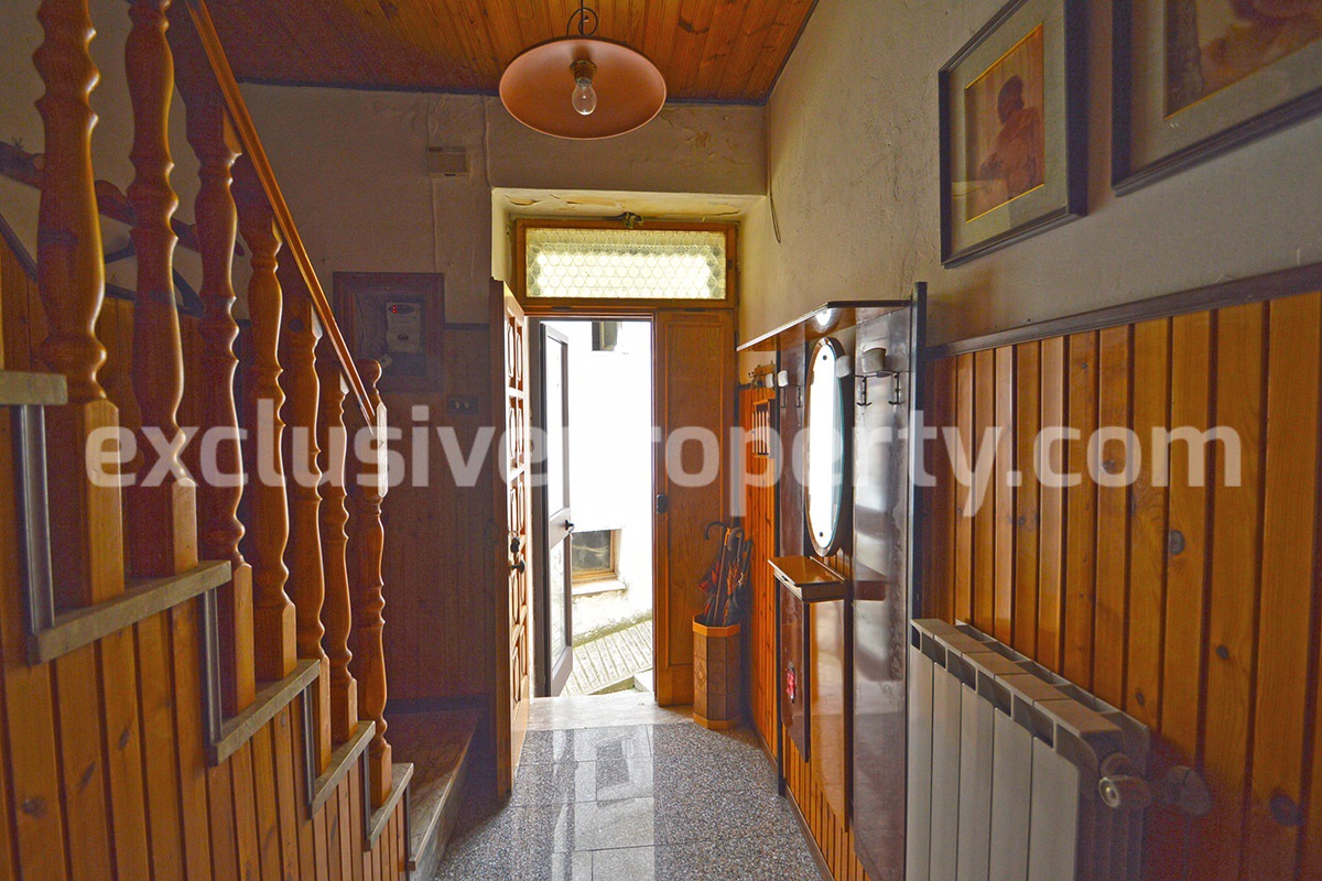 House with wooden finishes for sale in Italy - Abruzzo 7