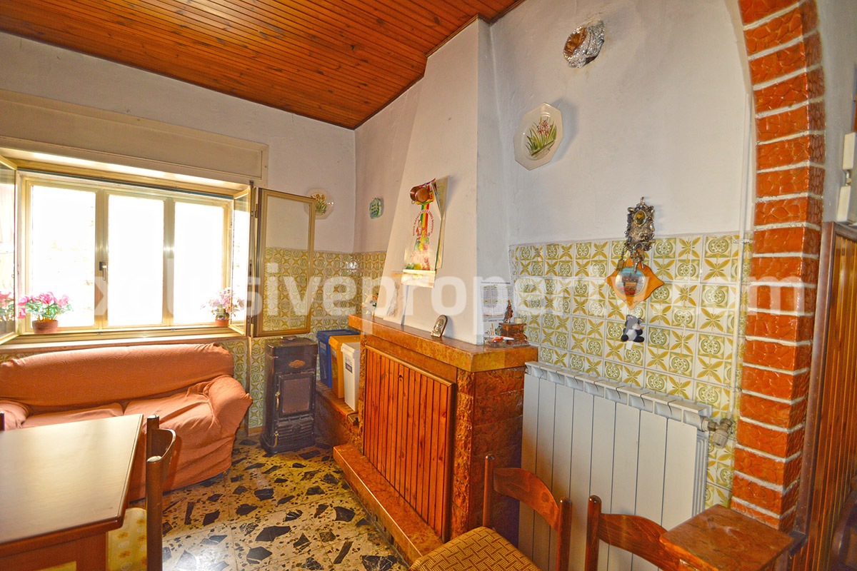 House with wooden finishes for sale in Italy - Abruzzo 9