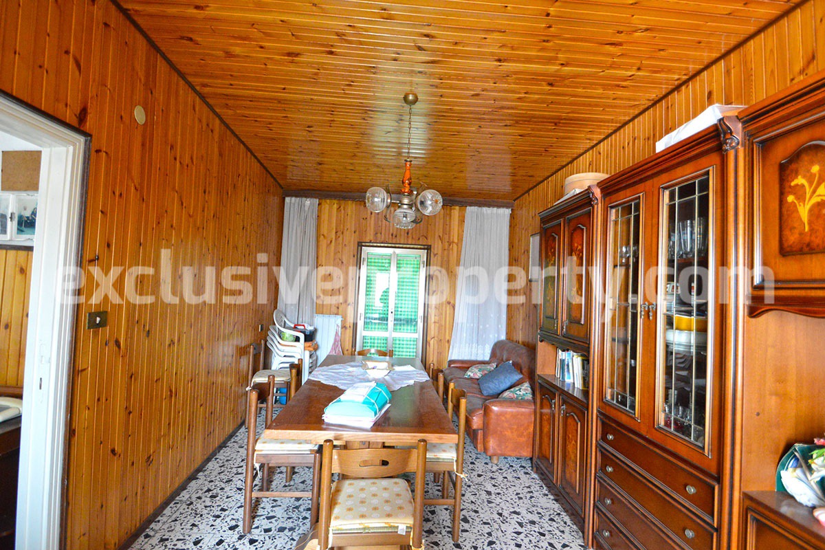 House with wooden finishes for sale in Italy - Abruzzo 18