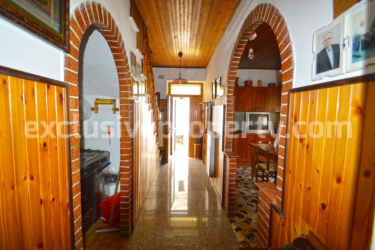 House with wooden finishes for sale in Italy - Abruzzo 21