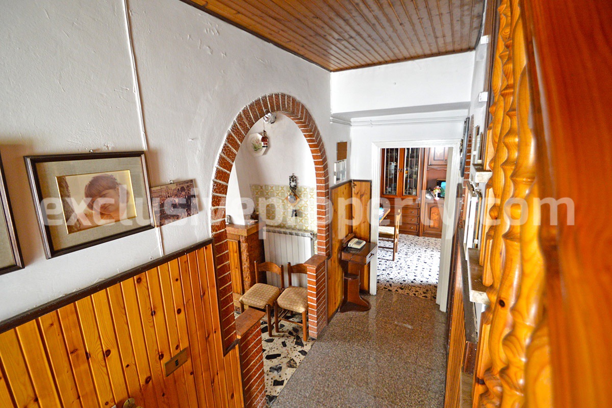 House with wooden finishes for sale in Italy - Abruzzo 23
