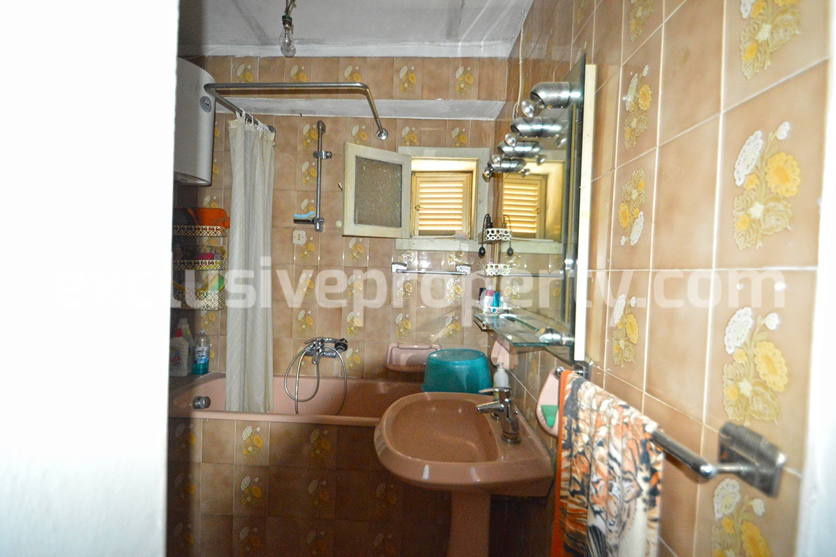 House with wooden finishes for sale in Italy - Abruzzo 25