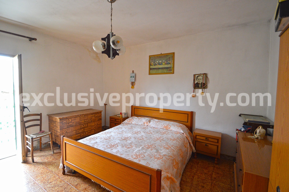 House with wooden finishes for sale in Italy - Abruzzo 27