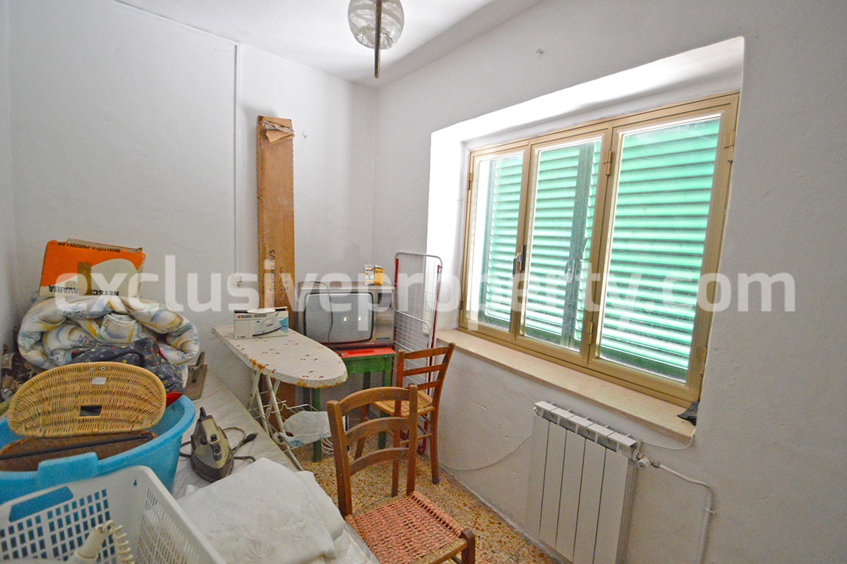 House with wooden finishes for sale in Italy - Abruzzo 33