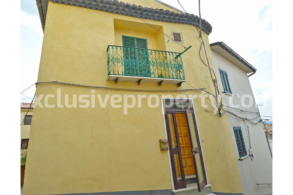 House with wooden finishes for sale in Italy - Abruzzo 3