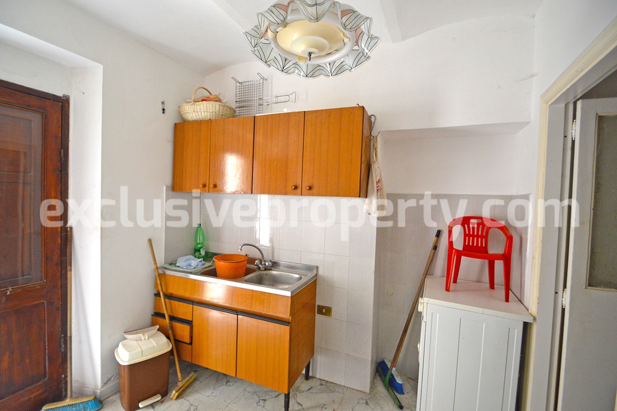 House with wooden finishes for sale in Italy - Abruzzo 36