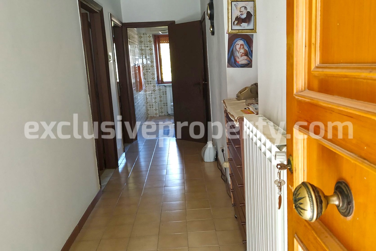 Stone semi-detached farmhouse with vegetable garden for sale in Molise 7