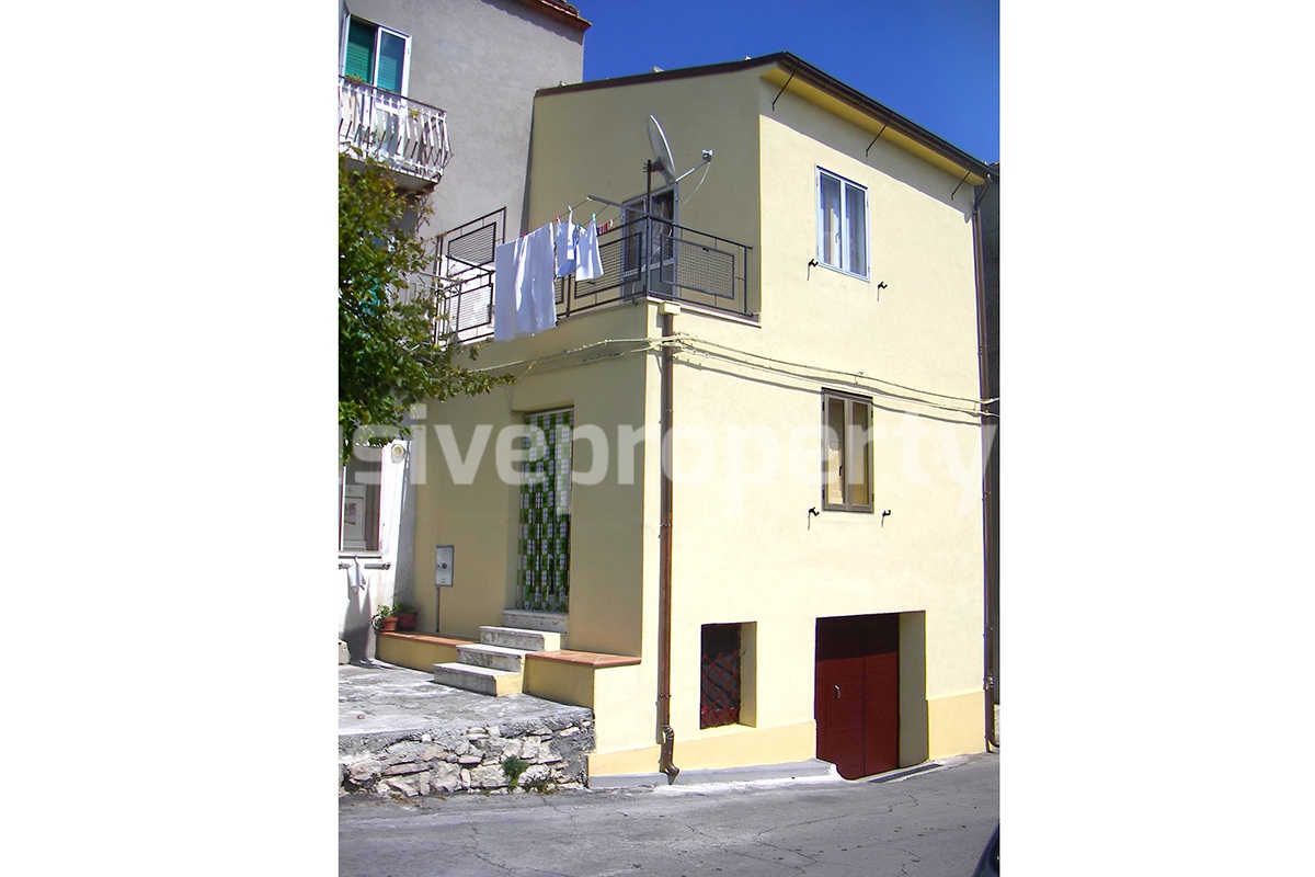 Town house with terrace and land for sale in Liscia - Abruzzo 2