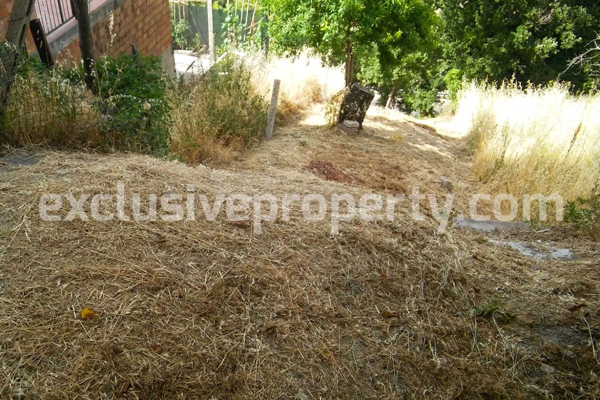 Town house with terrace and land for sale in Liscia - Abruzzo 4