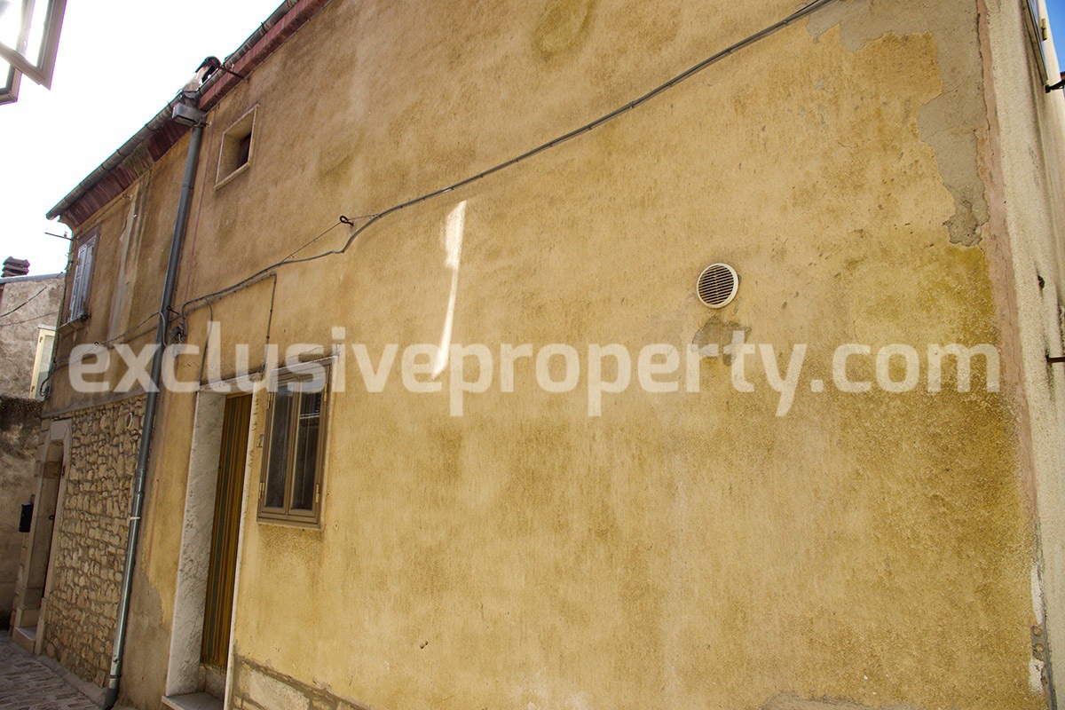 Property composed by three units in a single price for sale in Molise - Italy 32