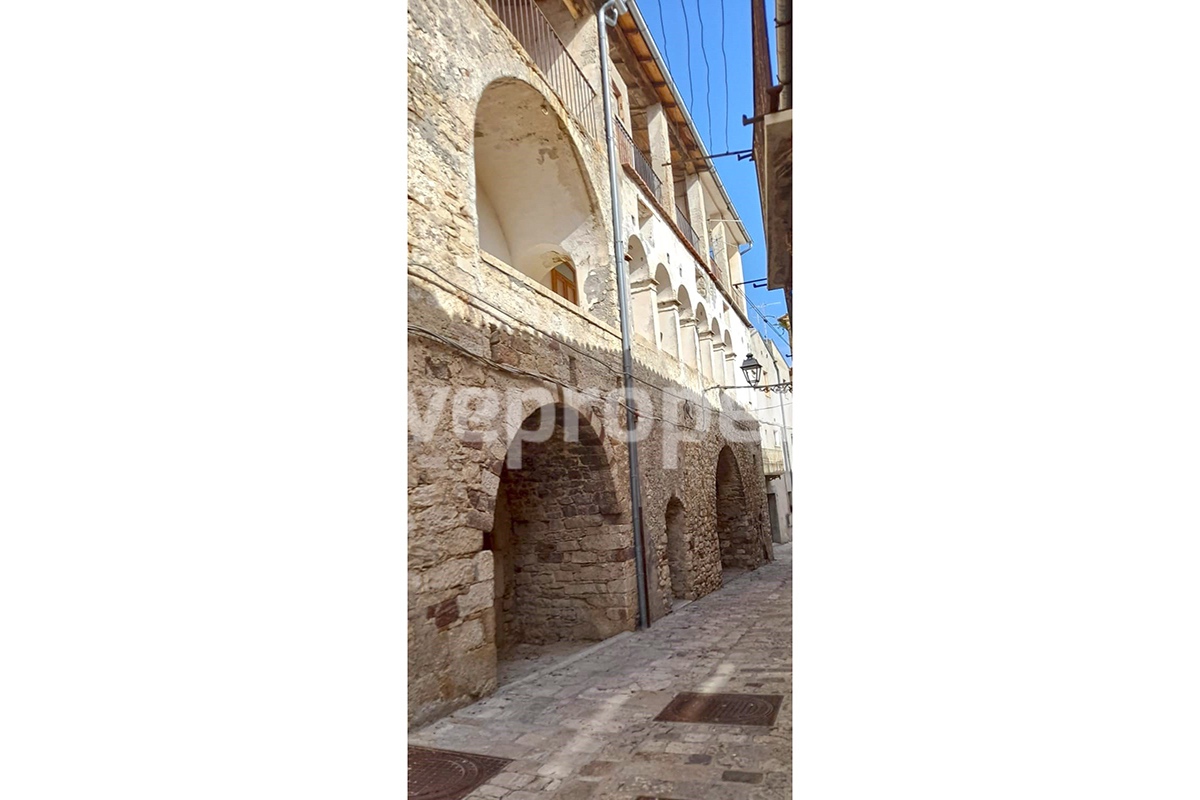Ancient stone house with terraces and stone arches for sale in Molise