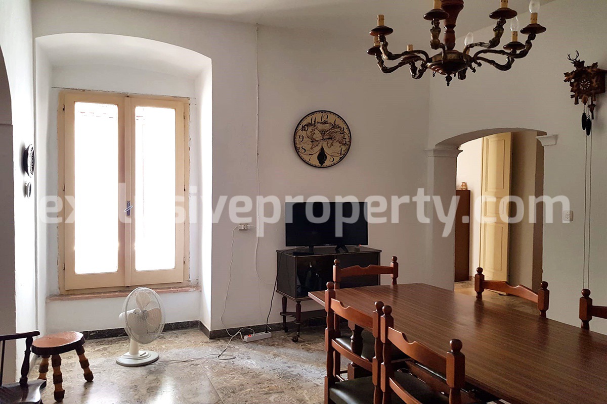 Historic stone house renovated with period details for sale in Molise - Italy 14
