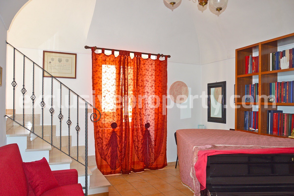 Habitable historic property a few km from the Nature Reserve of Punta Aderci