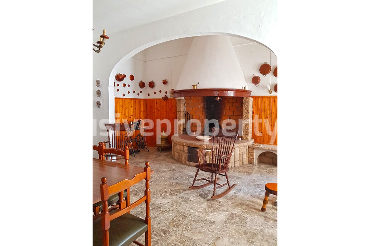 Historic stone house renovated with period details for sale in Molise - Italy 13