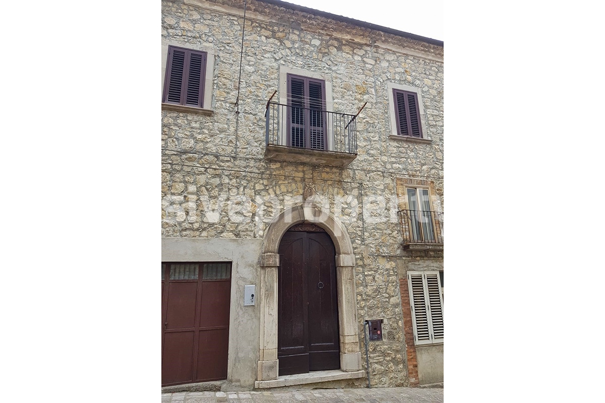 Historic stone house renovated with period details for sale in Molise - Italy 2