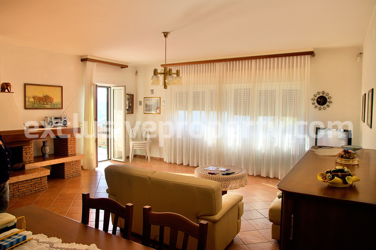 Character house with garden terrace and garage for sale in Molise 5