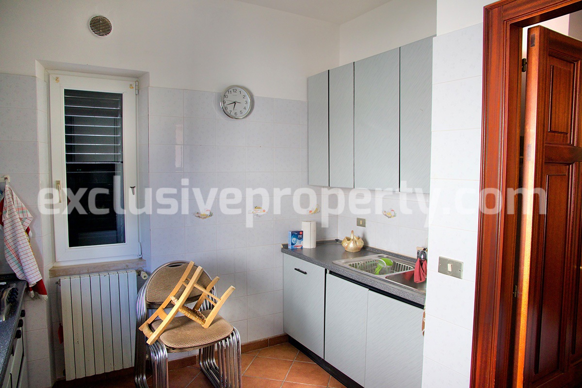 Character house with garden terrace and garage for sale in Molise 14