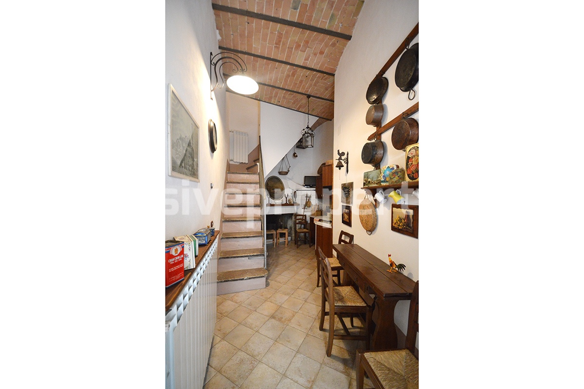 Character house renovated with a rustic touch for sale in Molise - Italy 32