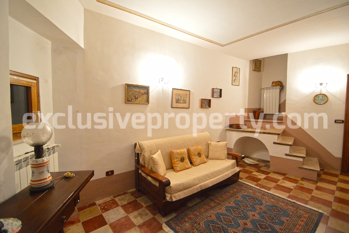 Character house renovated with a rustic touch for sale in Molise - Italy 3