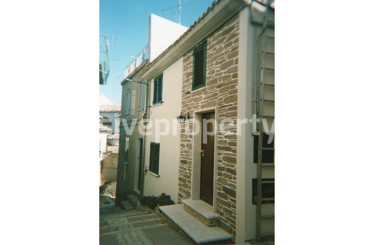 Completely renovated stone house for sale in Atessa - Abruzzo - Italy 1