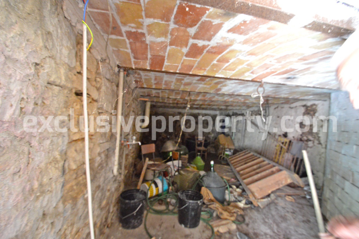 Habitable stone house with garden and hilly view for sale in Abruzzo 22