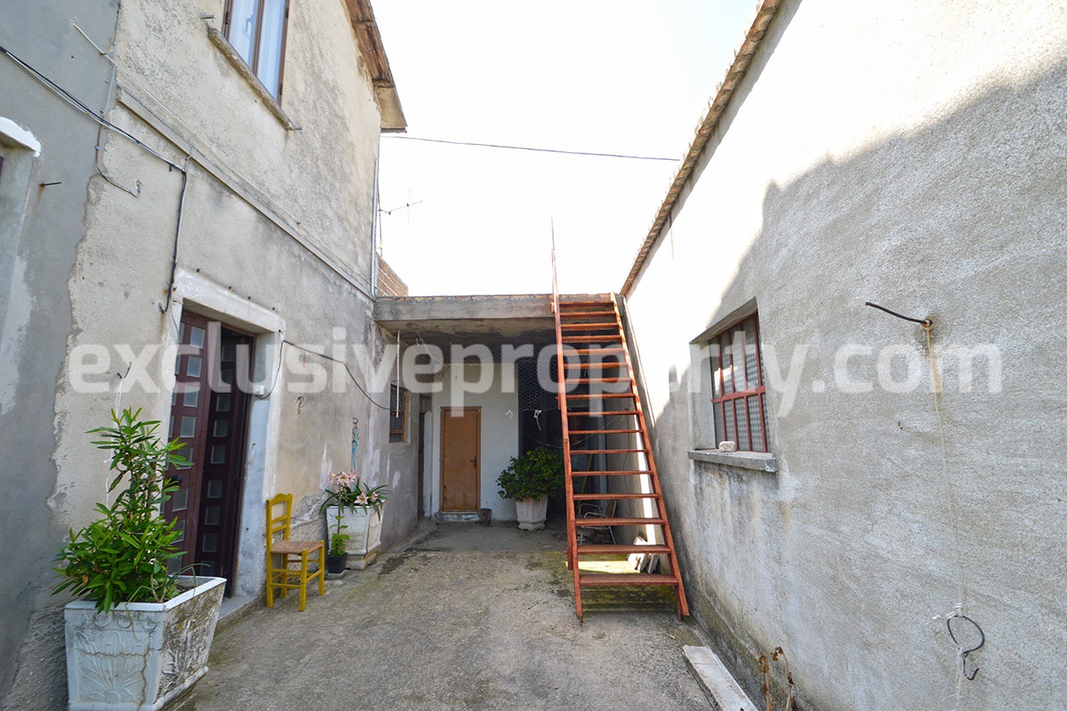 House with large terraces overlooking the sea barn and land for sale in Italy 8