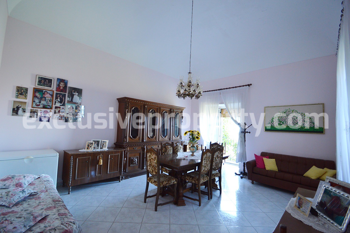 Ancient semi-detached house with garden for sale in Abruzzo 8