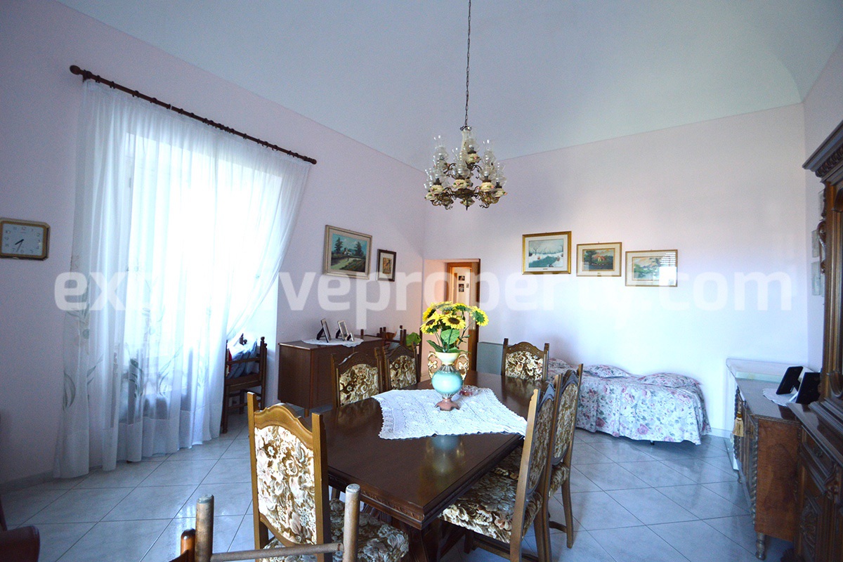 Ancient semi-detached house with garden for sale in Abruzzo 9