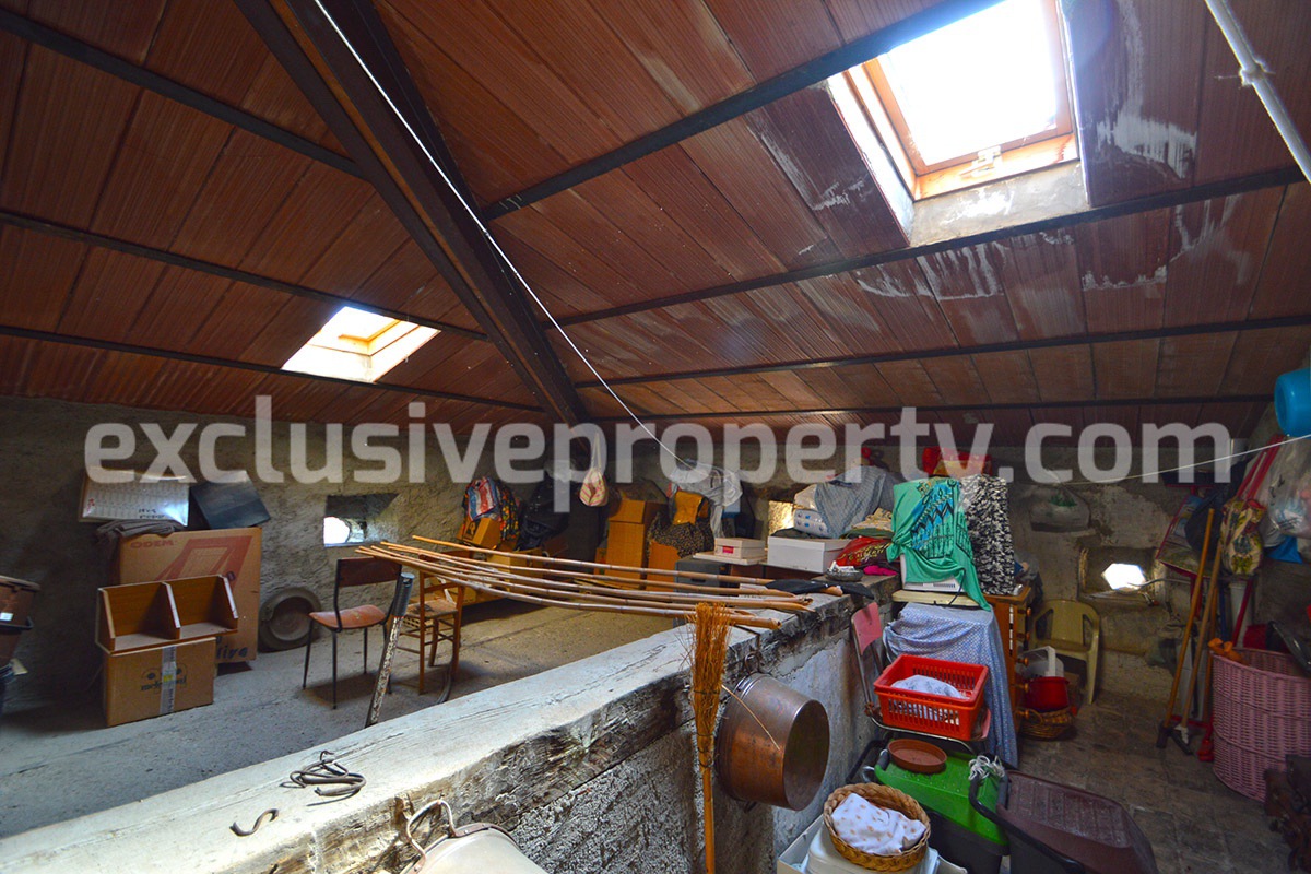 Ancient semi-detached house with garden for sale in Abruzzo 20