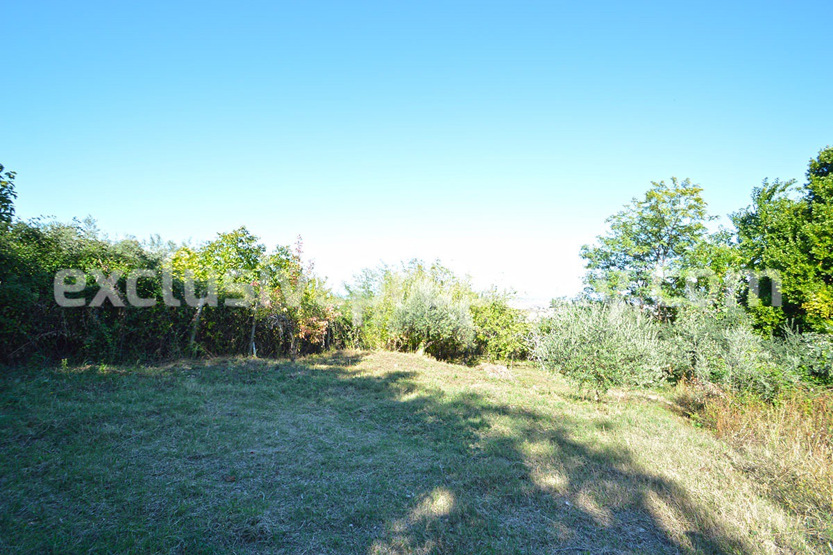 Ancient semi-detached house with garden for sale in Abruzzo 30