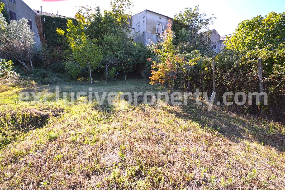 Ancient semi-detached house with garden for sale in Abruzzo 32