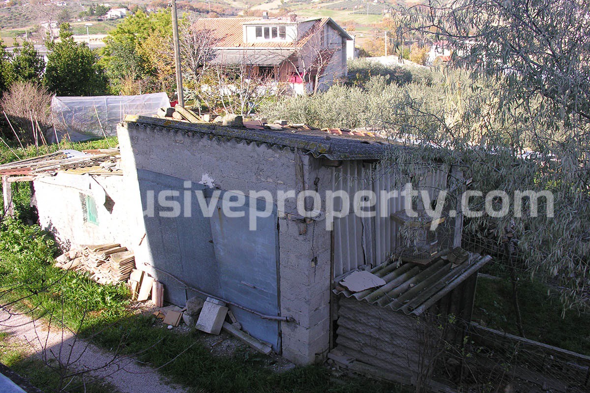 Country house in the green hills for sale in Casoli - Abruzzo