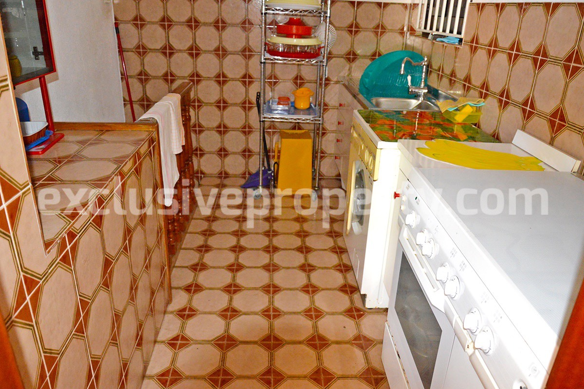 Villa a few steps from the sea with garden for sale in Italy 27