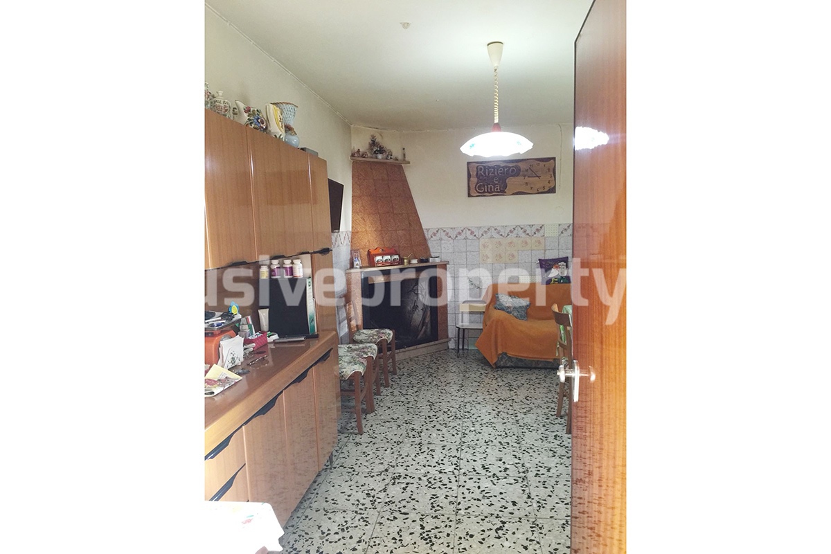 Independent house with land and olive trees for sale in the Province of Teramo 7