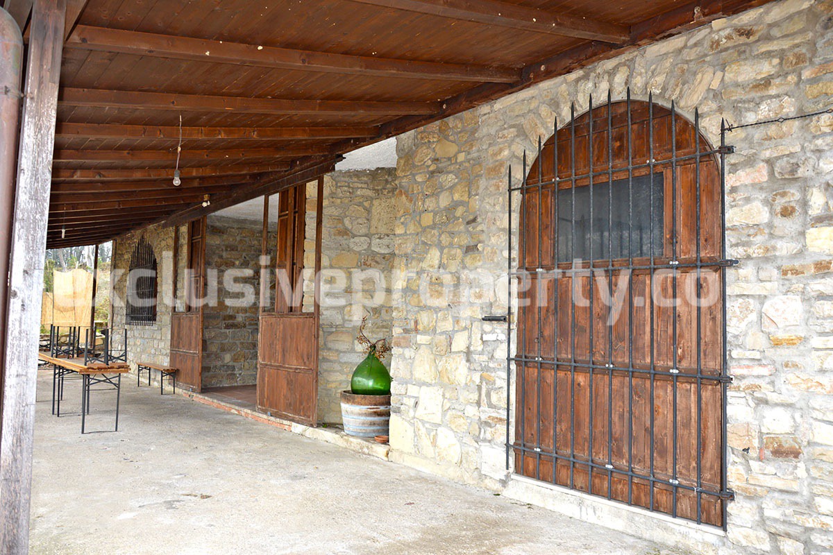 Big stone cottage with olive grove for sale in Cupello close to the sea 4