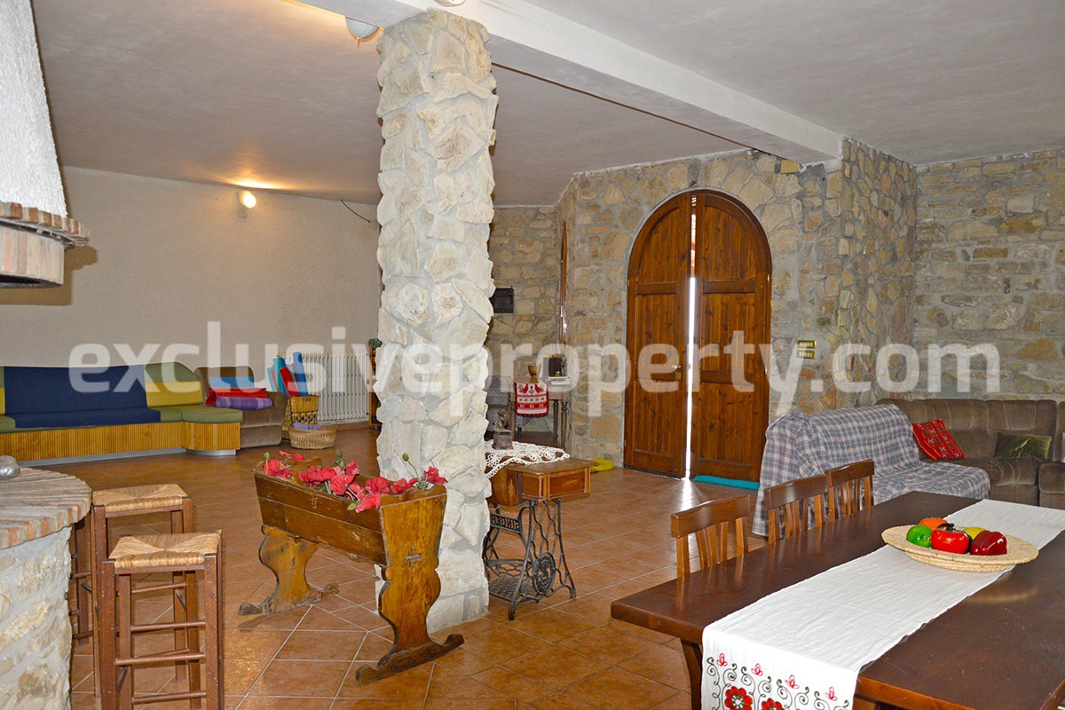 Big stone cottage with olive grove for sale in Cupello close to the sea 10