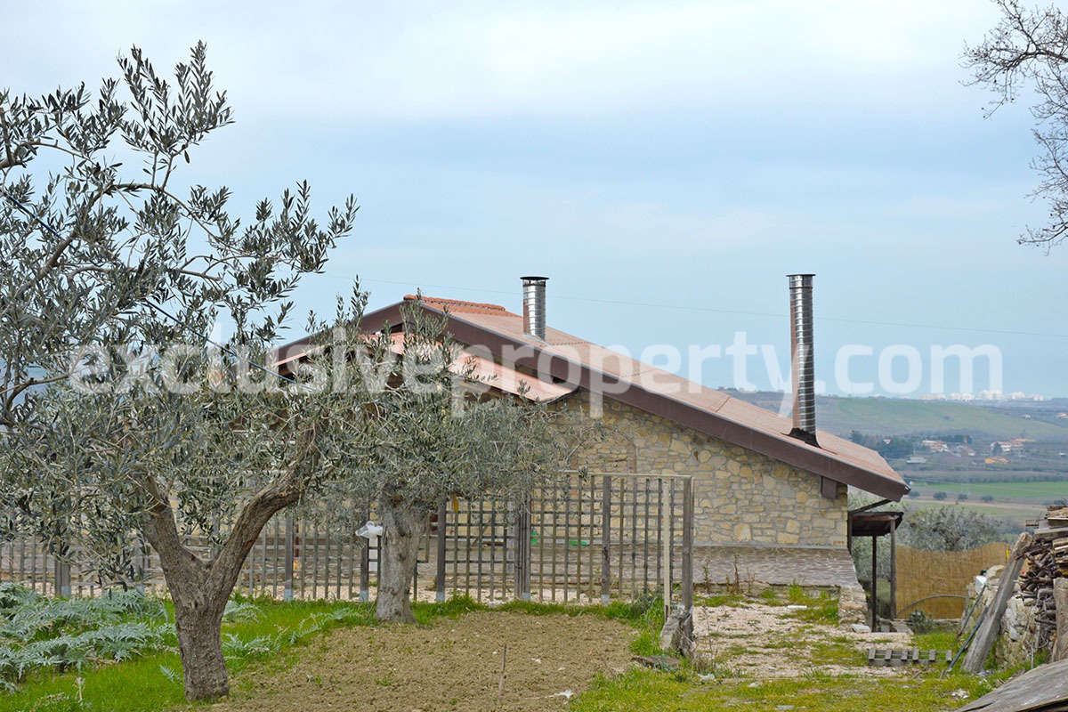 Big stone cottage with olive grove for sale in Cupello close to the sea 23