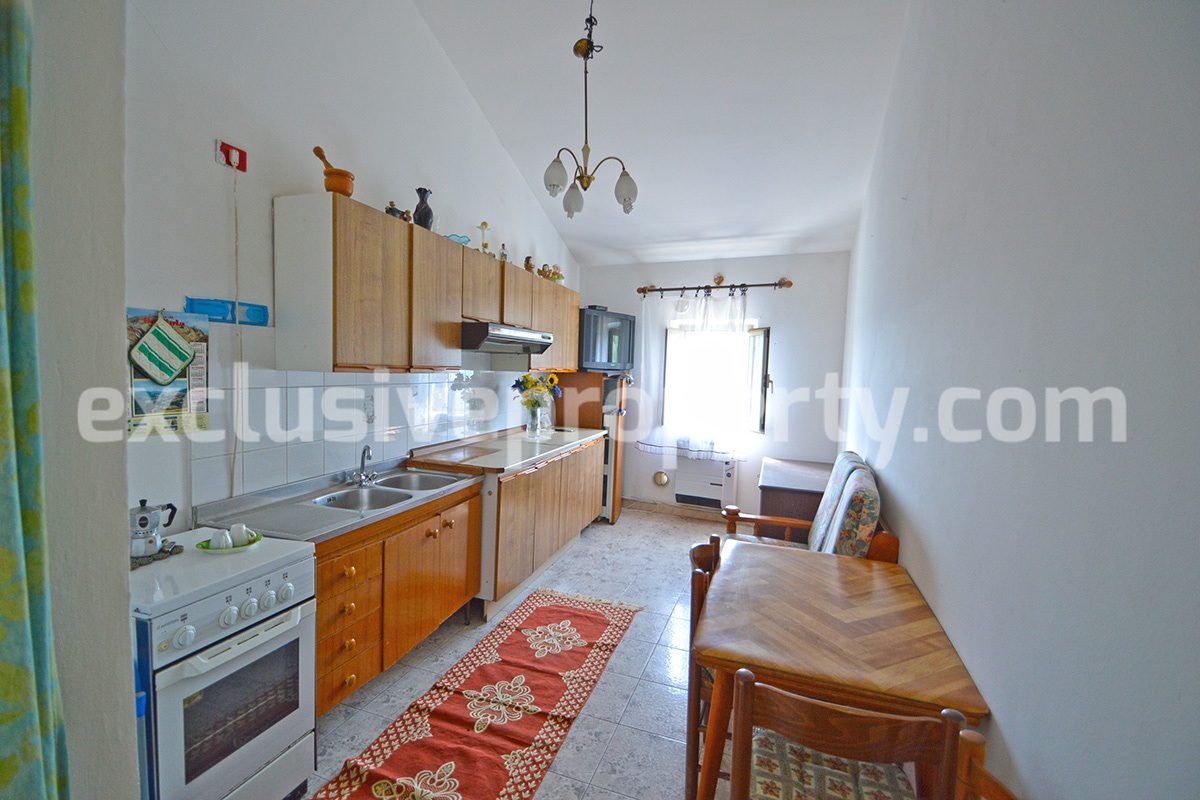 Habitable house in good condition for sale in the Municipality of Dogliola - Italy