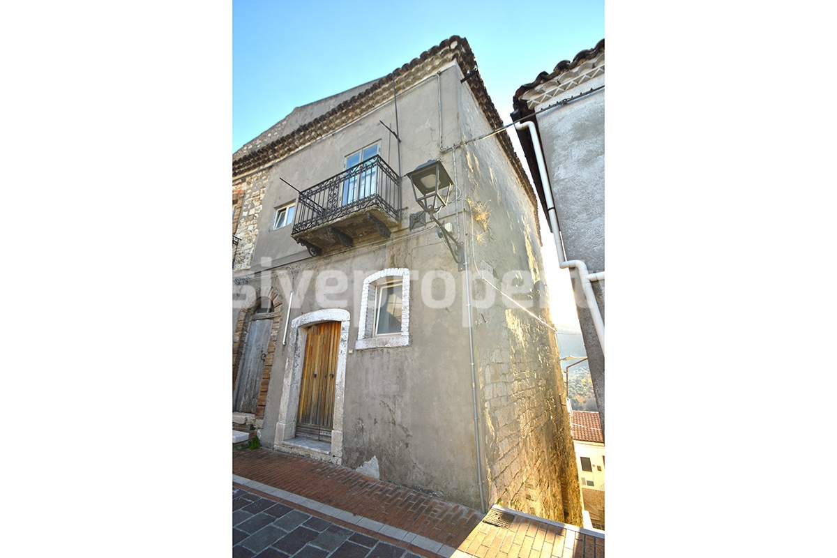 Village house in good condition for sale Dogliola village - Abruzzo