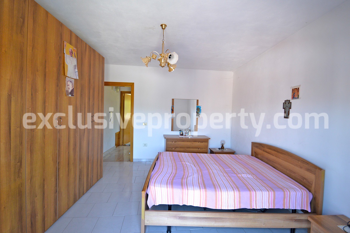 Habitable town house with garage for sale in Fraine - Abruzzo 7