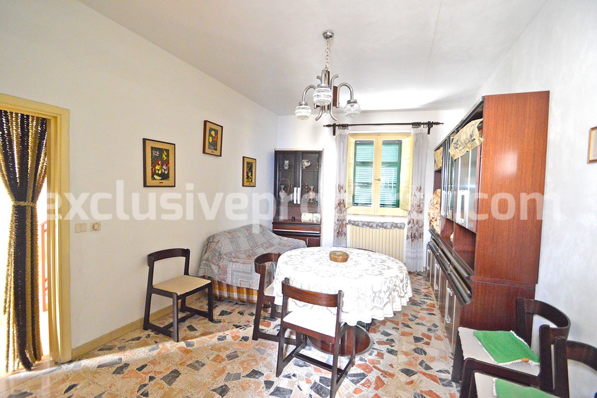 Bright town house with garage and landscape view of the hills for sale in Italy