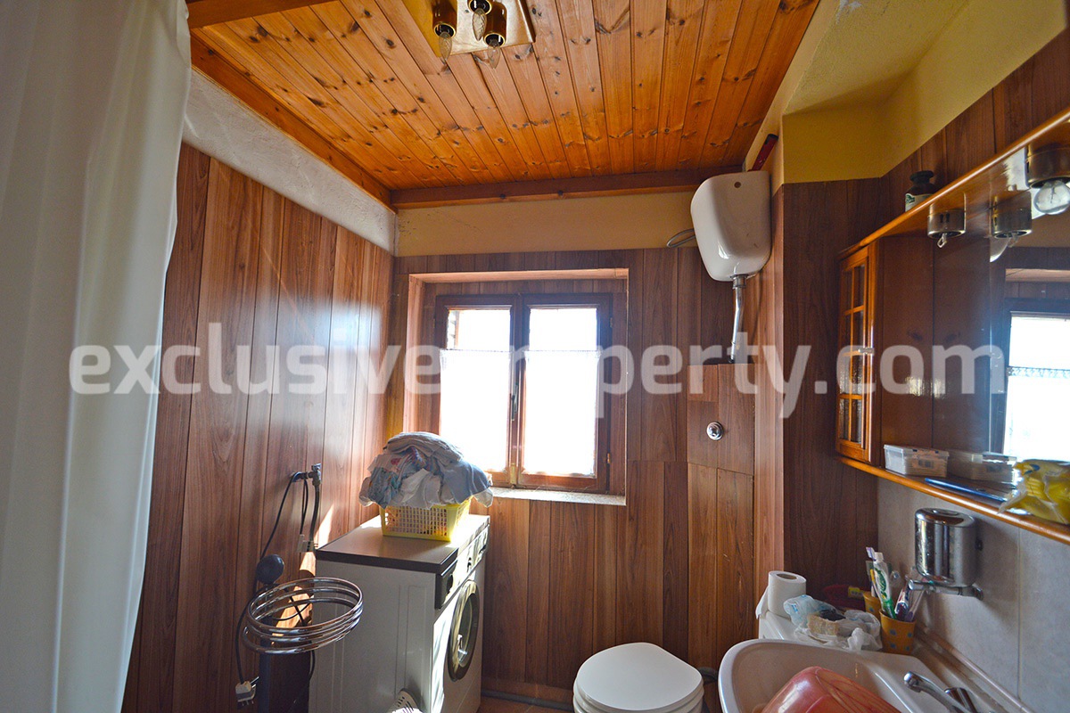 House with two bedrooms and garden for sale in Abruzzo - Fraine 11