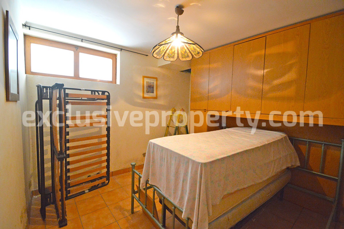 House with two bedrooms and garden for sale in Abruzzo - Fraine 14