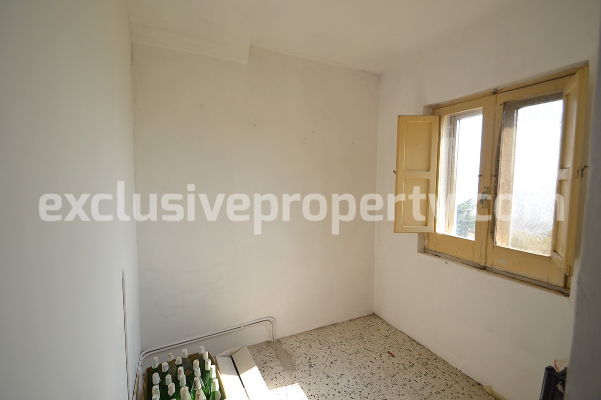 Cheap property a few km from the sea for sale in Italy - Abruzzo 16
